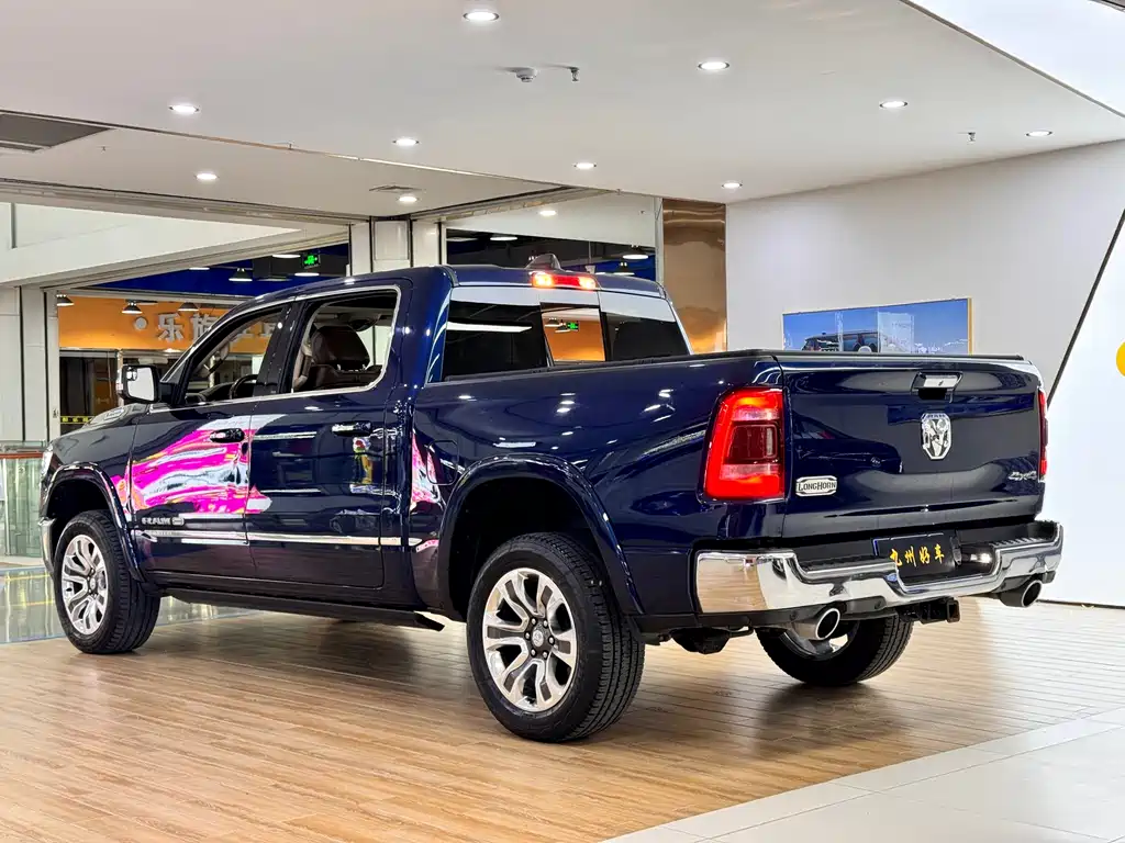 RAM Trucks 2019 — фото 5