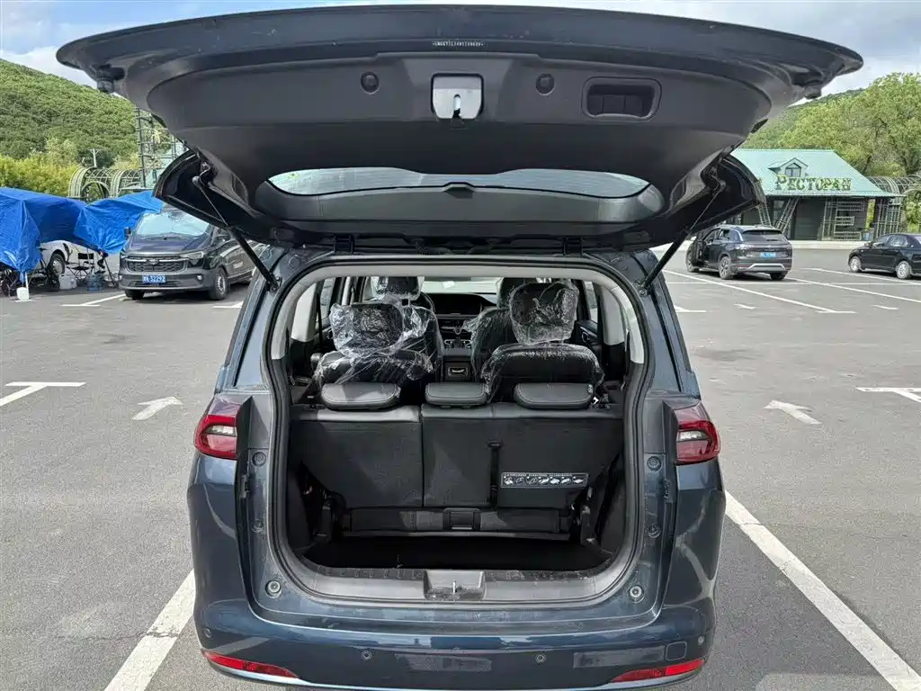 GAC Trumpchi M6 2023 — фото 8