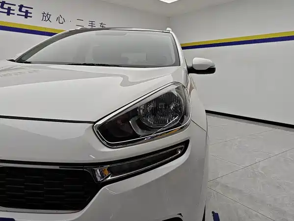 Kia KX3 2015