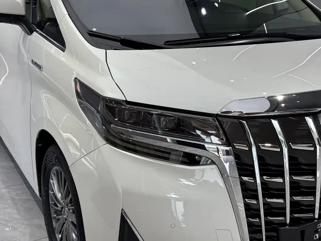 Toyota Alphard 2020 — фото 4