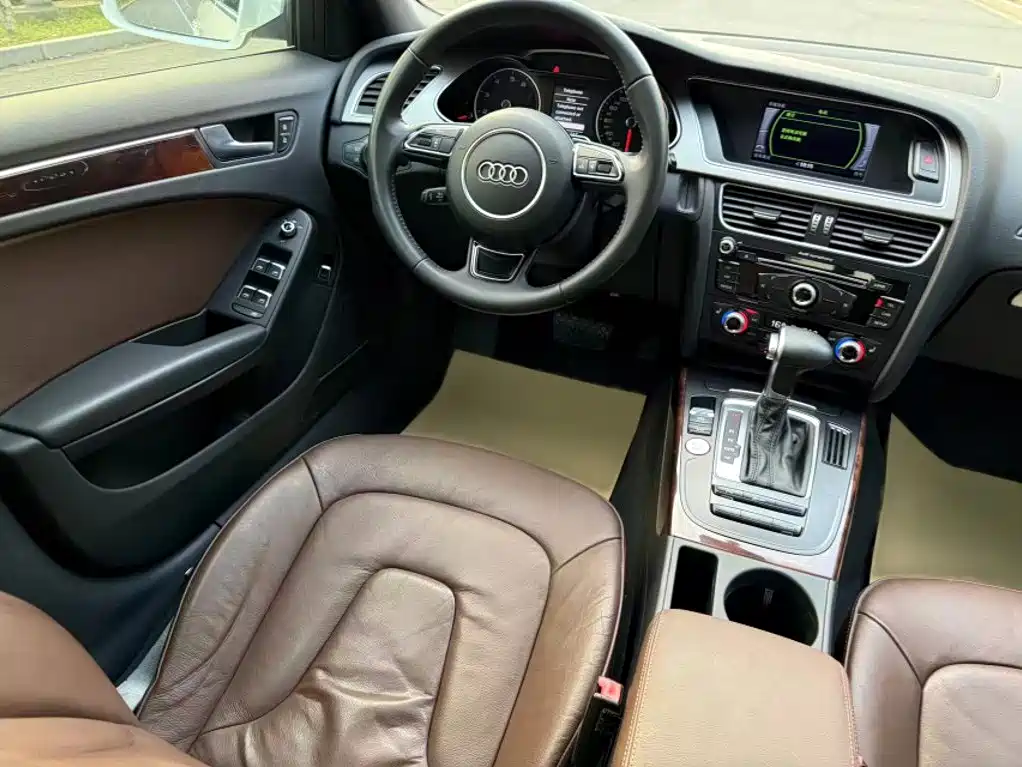 Audi A4L 2016