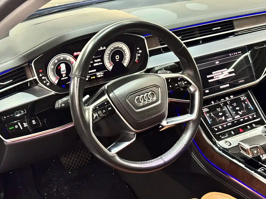 Audi A8 2023 — фото 9