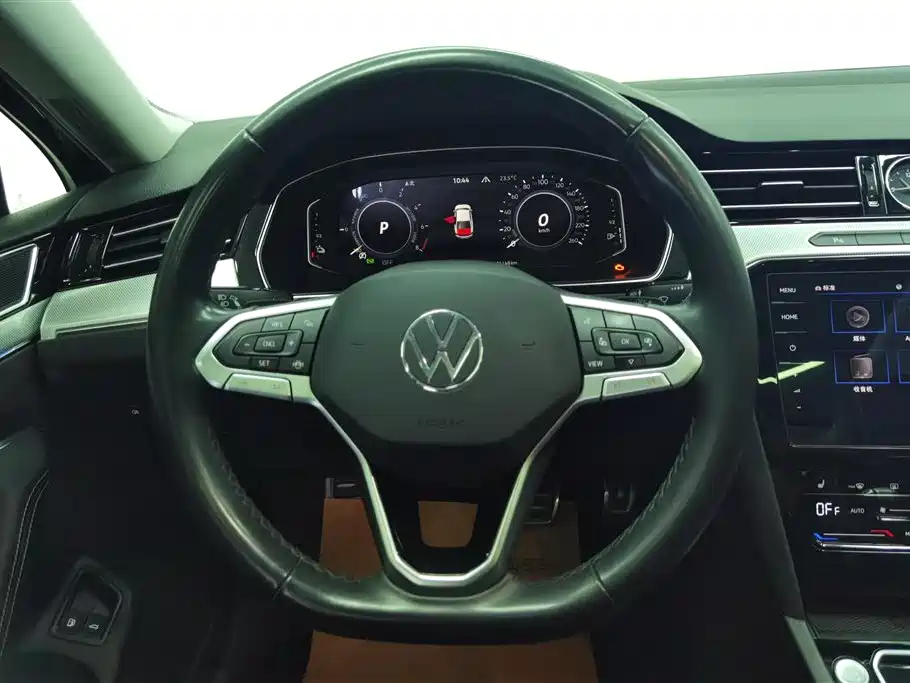 Volkswagen Magotan GTE PHEV 2023 — фото 15