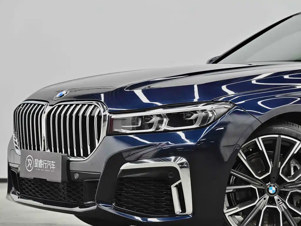 BMW 7 Series 2019 — фото 15