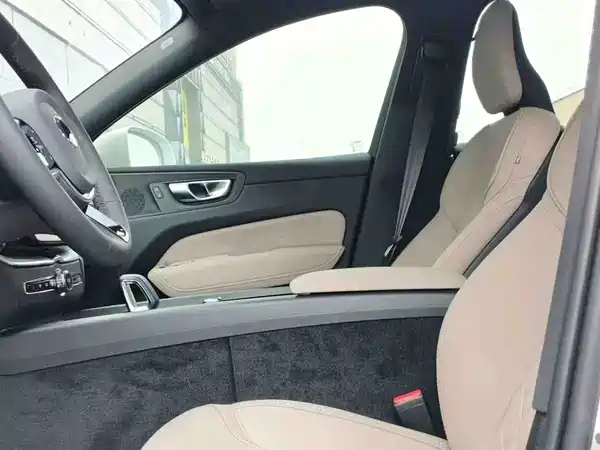 Volvo XC60 2026