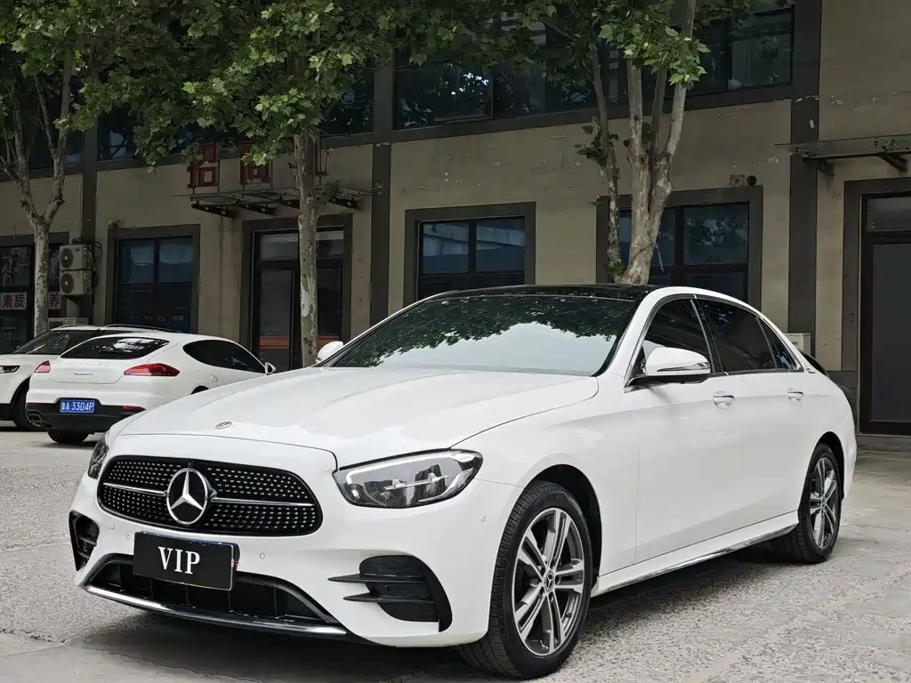 Mercedes-Benz E-Class 2023 — фото 1