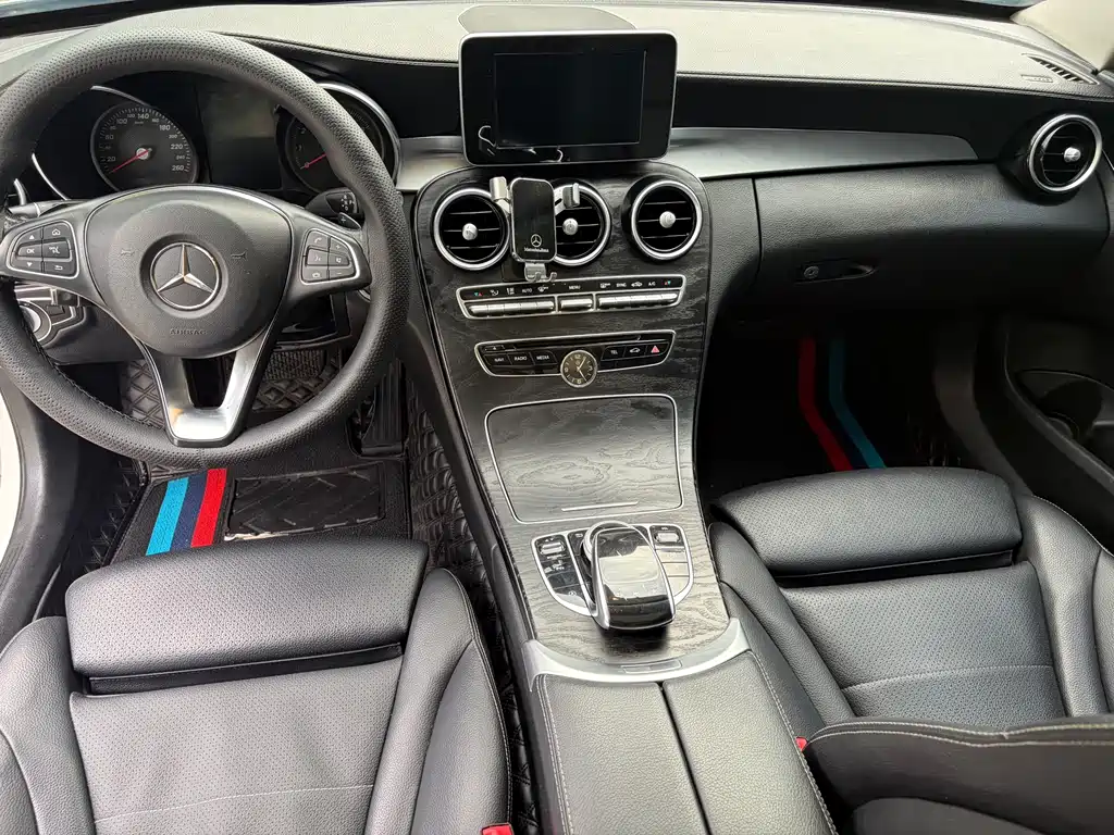 Mercedes-Benz C-Class 2018 — фото 21