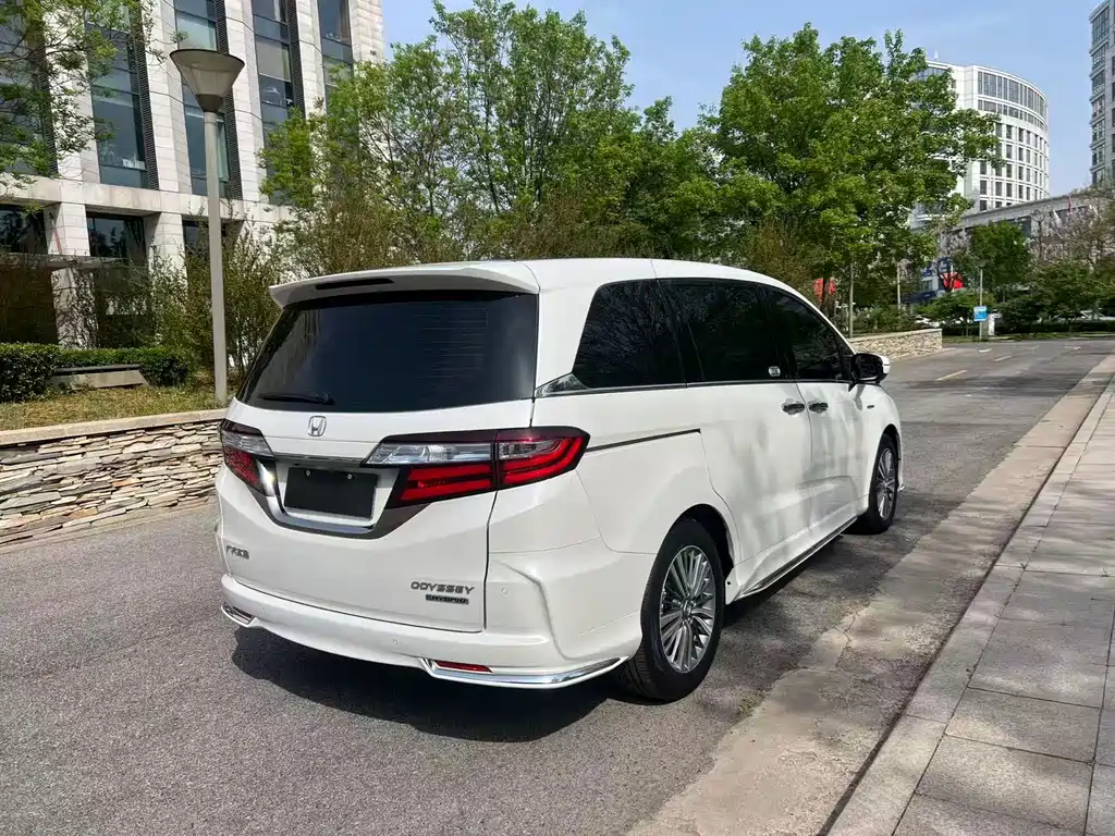 Honda Odyssey 2021 — фото 5