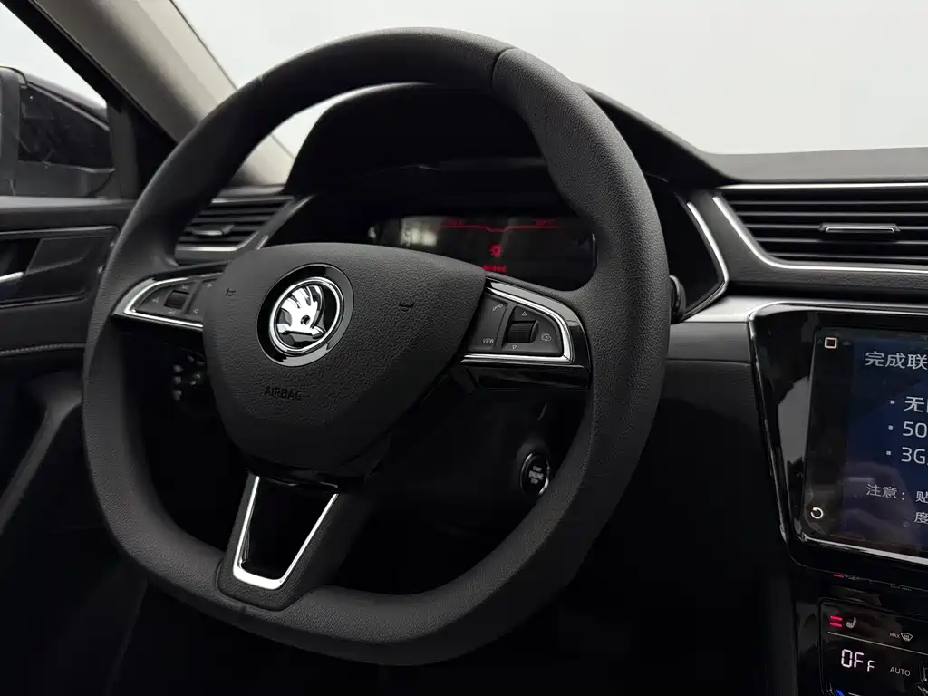 Skoda Superb 2024 — фото 11