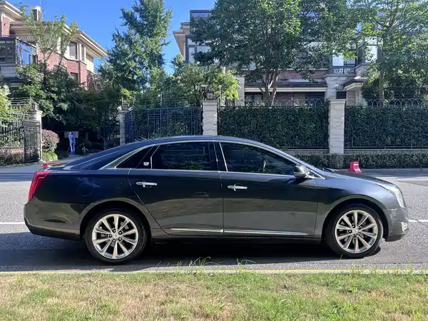 Cadillac XTS 2014