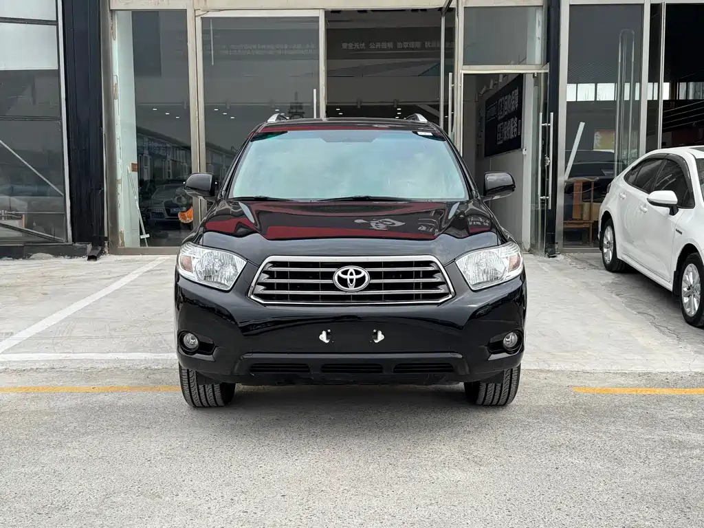 Toyota Highlander 2010 — фото 2