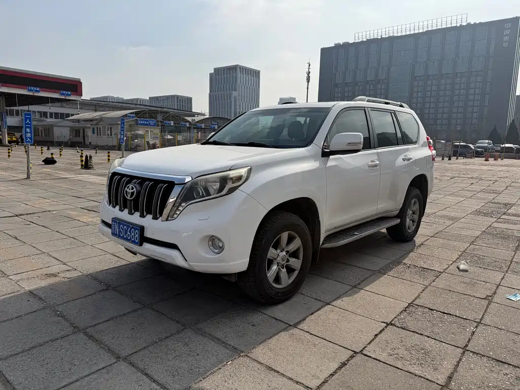 Toyota Prado 2016 — фото 1
