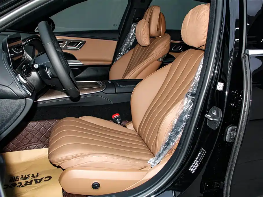 Mercedes-Benz E-Class 2025 — фото 17