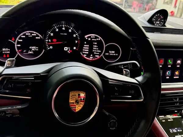 Porsche Panamera 2022