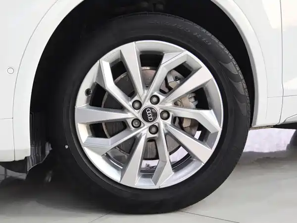 Audi Q5L 2021