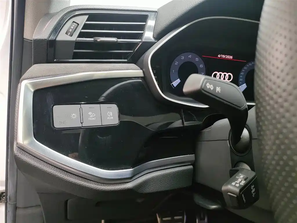 Audi Q3 Sportback 2021 — фото 10