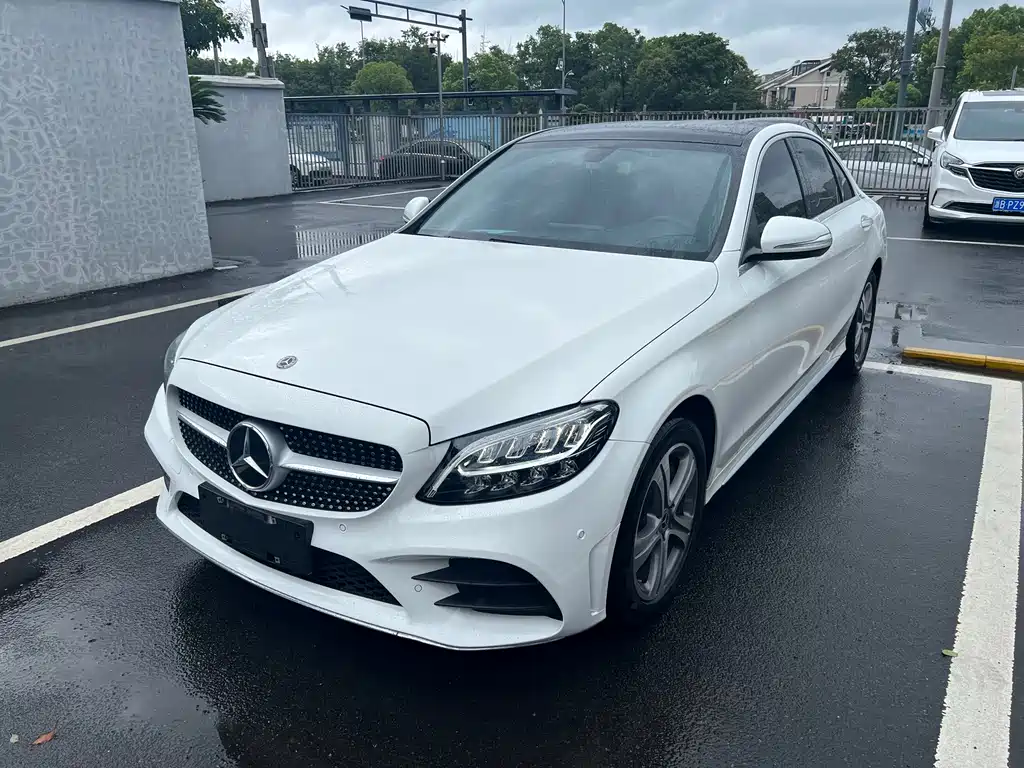Mercedes-Benz C-Class 2020