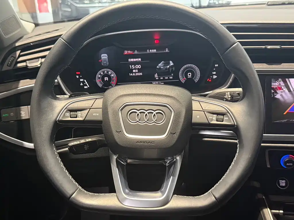 Audi Q3 2022 — фото 12