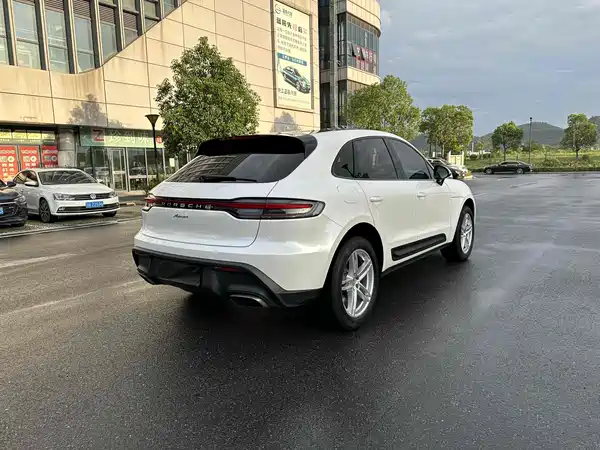 Porsche Macan 2024