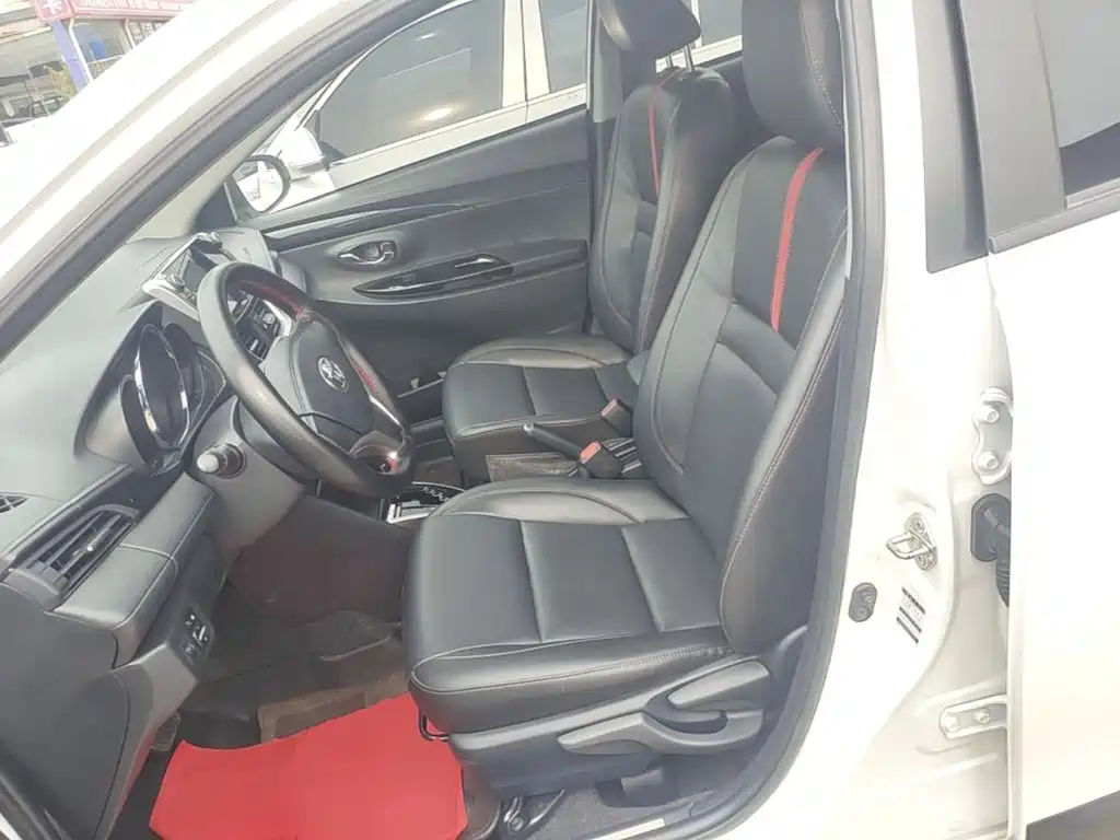 Toyota Yaris L 2021 — фото 15