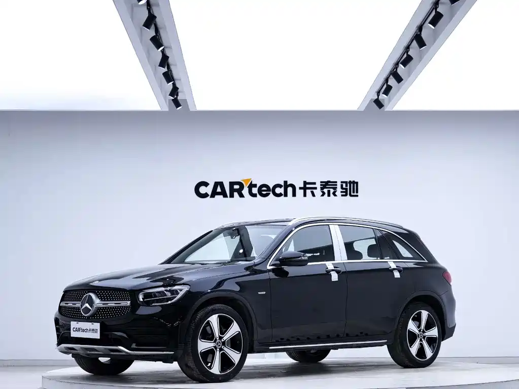 Mercedes-Benz GLC 2023 — фото 1