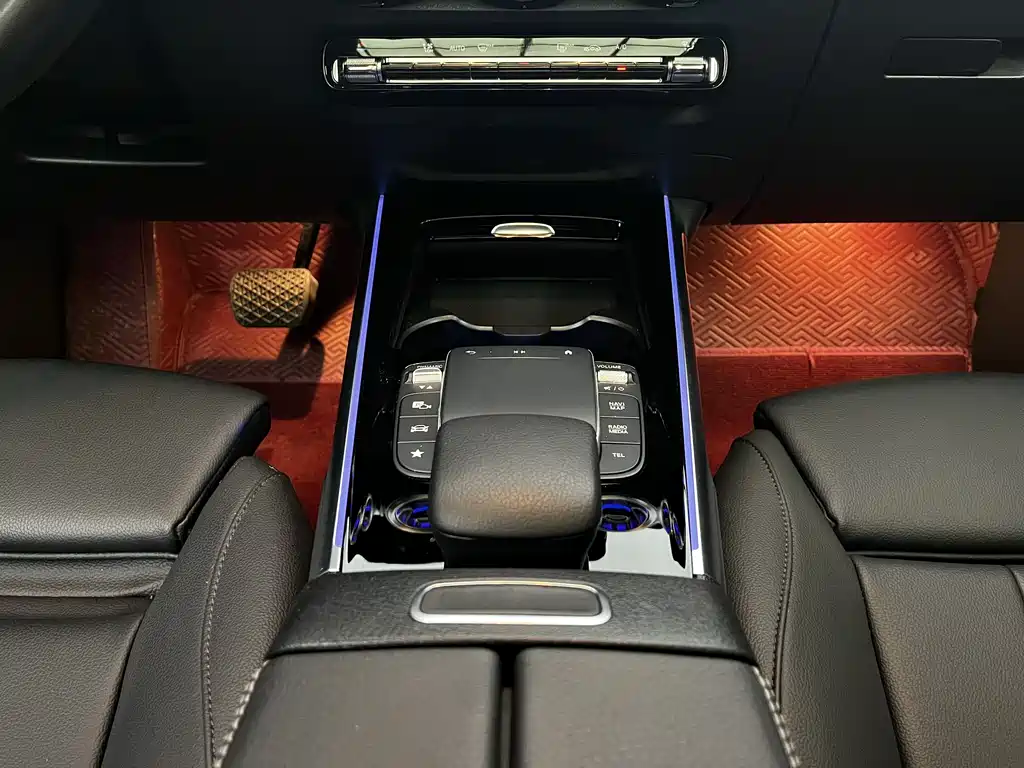 Mercedes-Benz GLB 2023 — фото 10