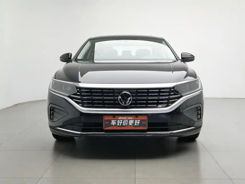 Volkswagen Passat 2025