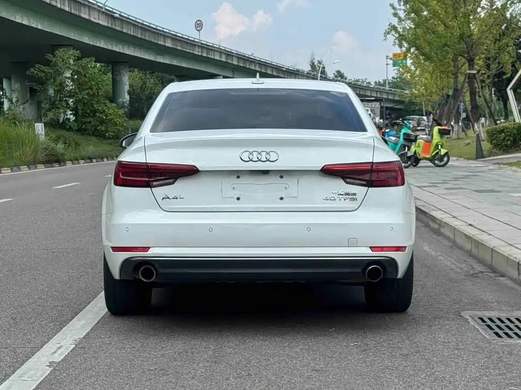 Audi A4L 2017 — фото 15