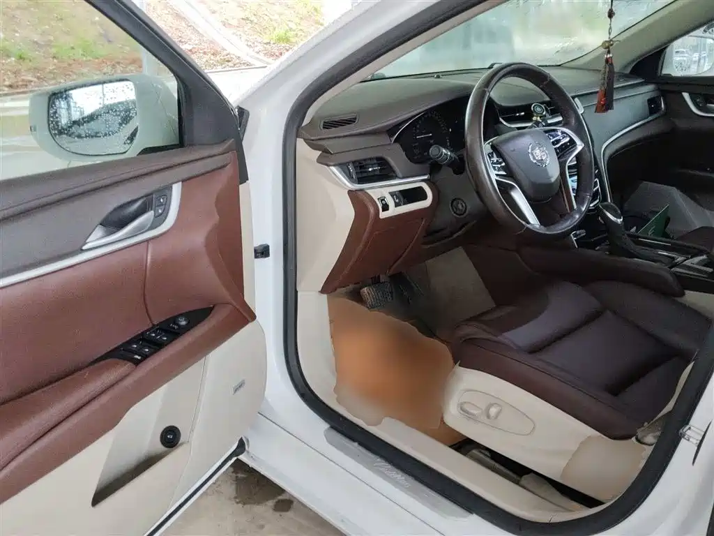 Cadillac XTS 2015 — фото 16