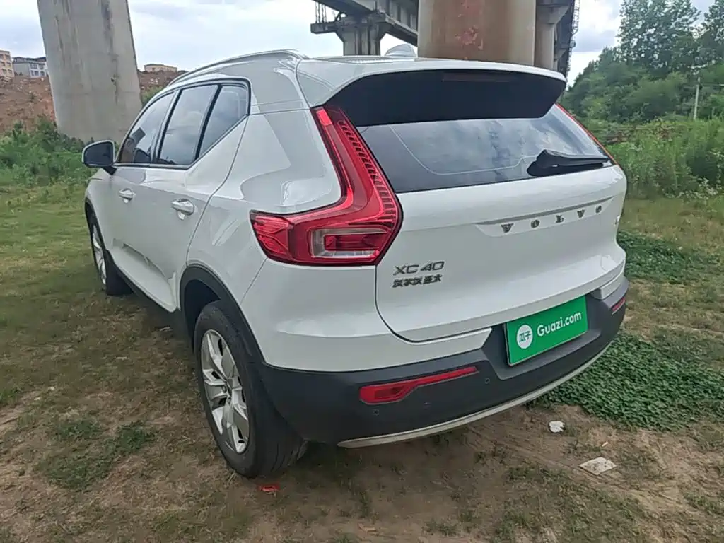 Volvo XC40 2021