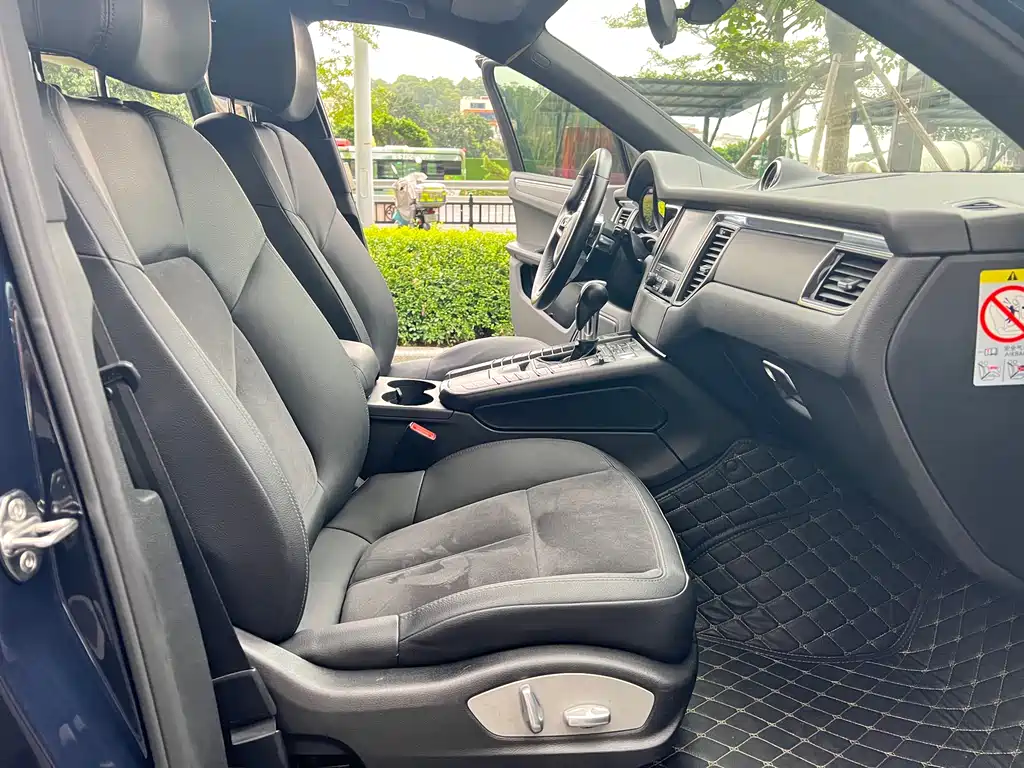 Porsche Macan 2017 — фото 16