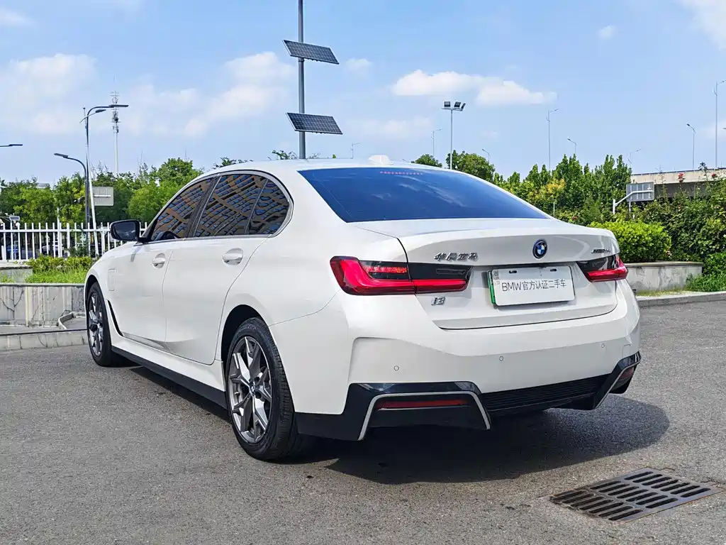 BMW i3 2024 — фото 4