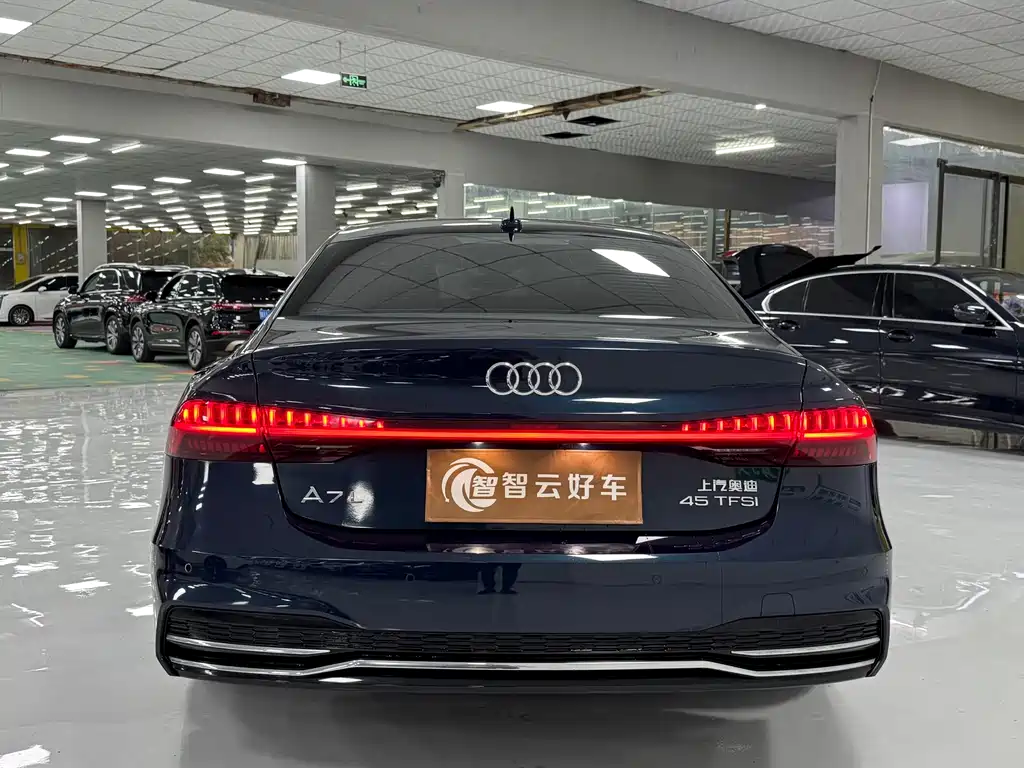 Audi A7L 2024 — фото 8
