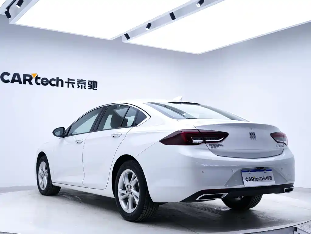 Buick Regal 2025 — фото 11