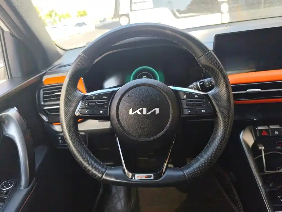Kia Sportage 2022 — фото 15