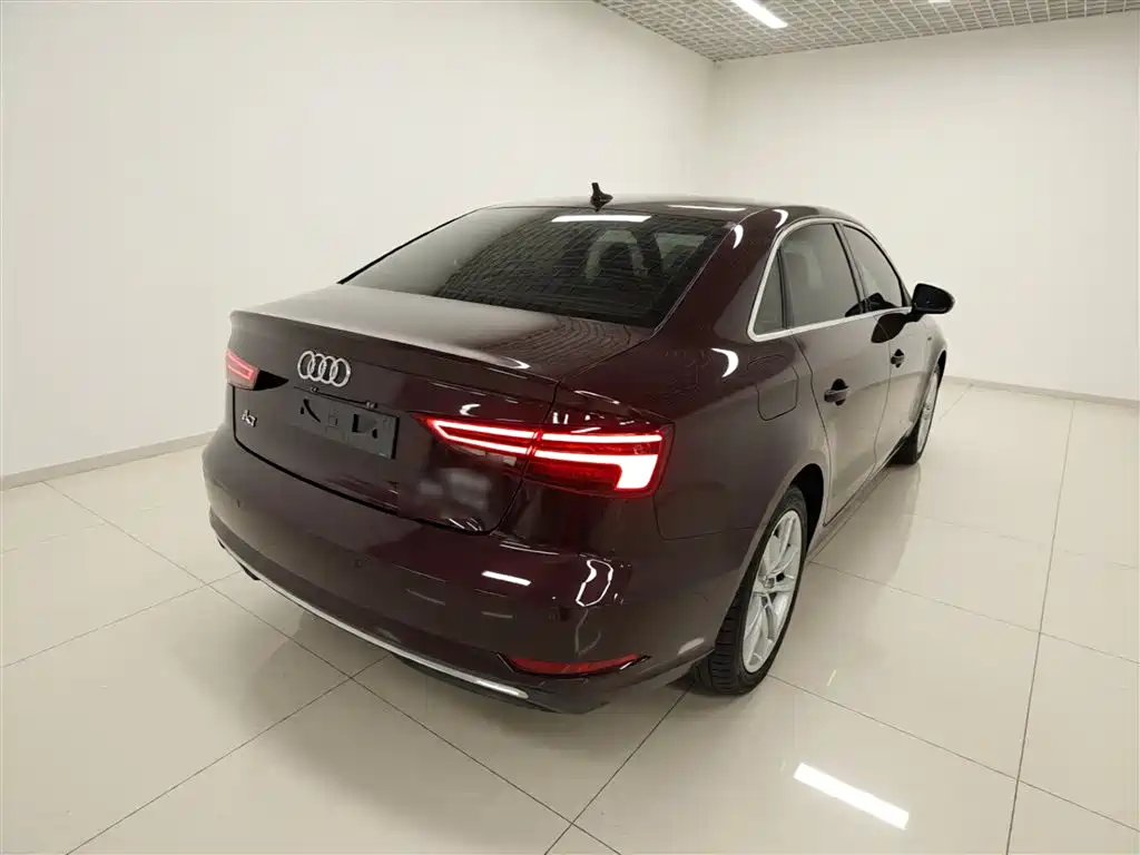 Audi A3 2019 — фото 7