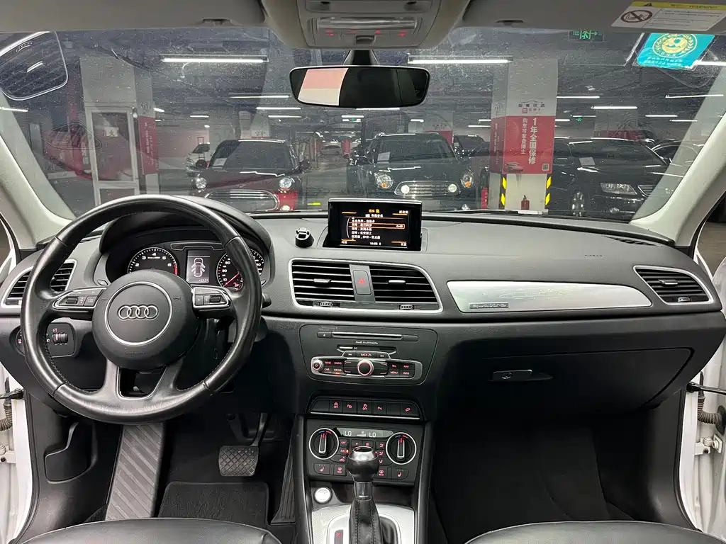 Audi Q3 2017 — фото 22