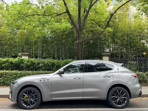 Maserati Levante 2022