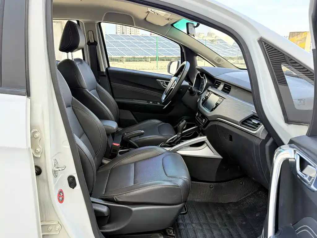 Geely Vision X3 2018 — фото 15