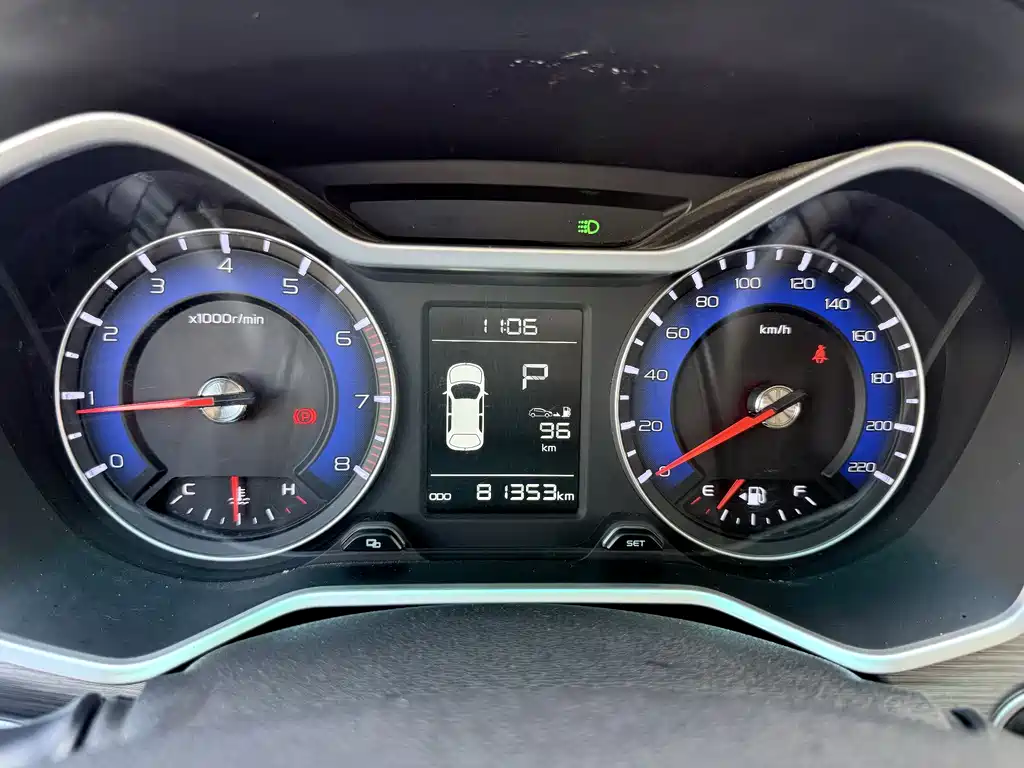 Geely Vision X3 2018 — фото 11
