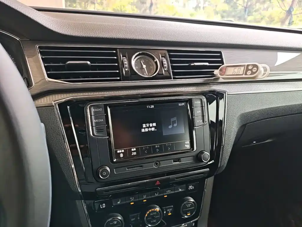 Volkswagen Passat 2019 — фото 13