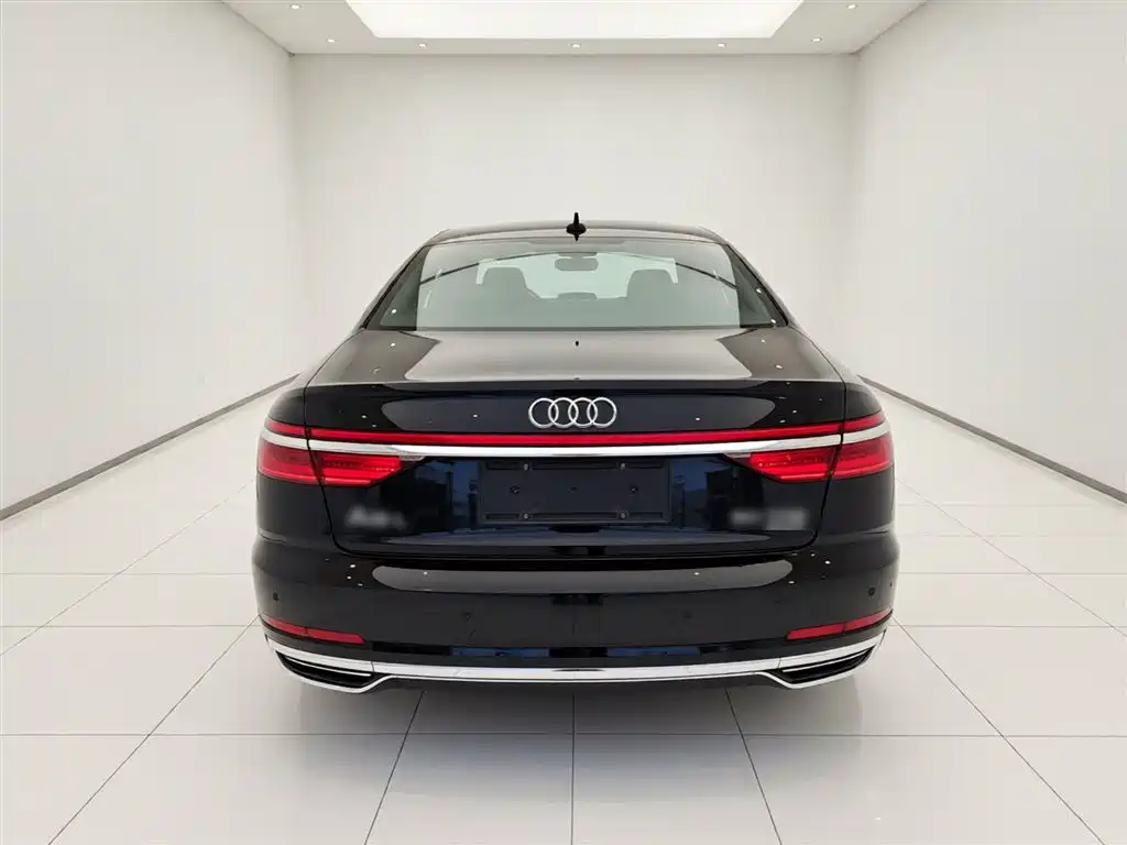 Audi A8 2021 — фото 4