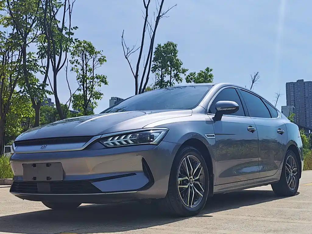 BYD Qin PLUS 2021 — фото 1