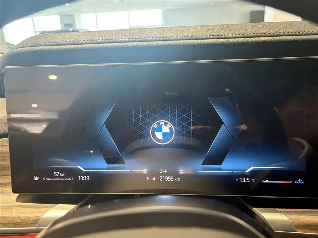 BMW 7 Series 2025 — фото 11
