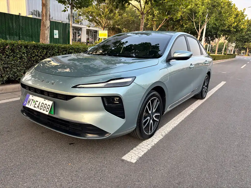 Roewe D6 2025