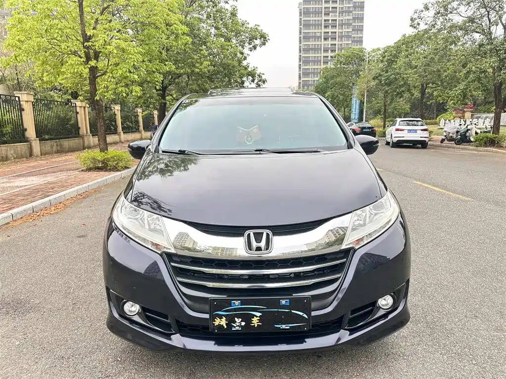 Honda Odyssey 2017 — фото 2