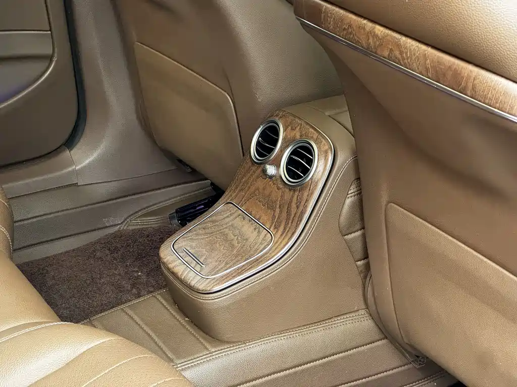 Mercedes-Benz E-Class 2021 — фото 15
