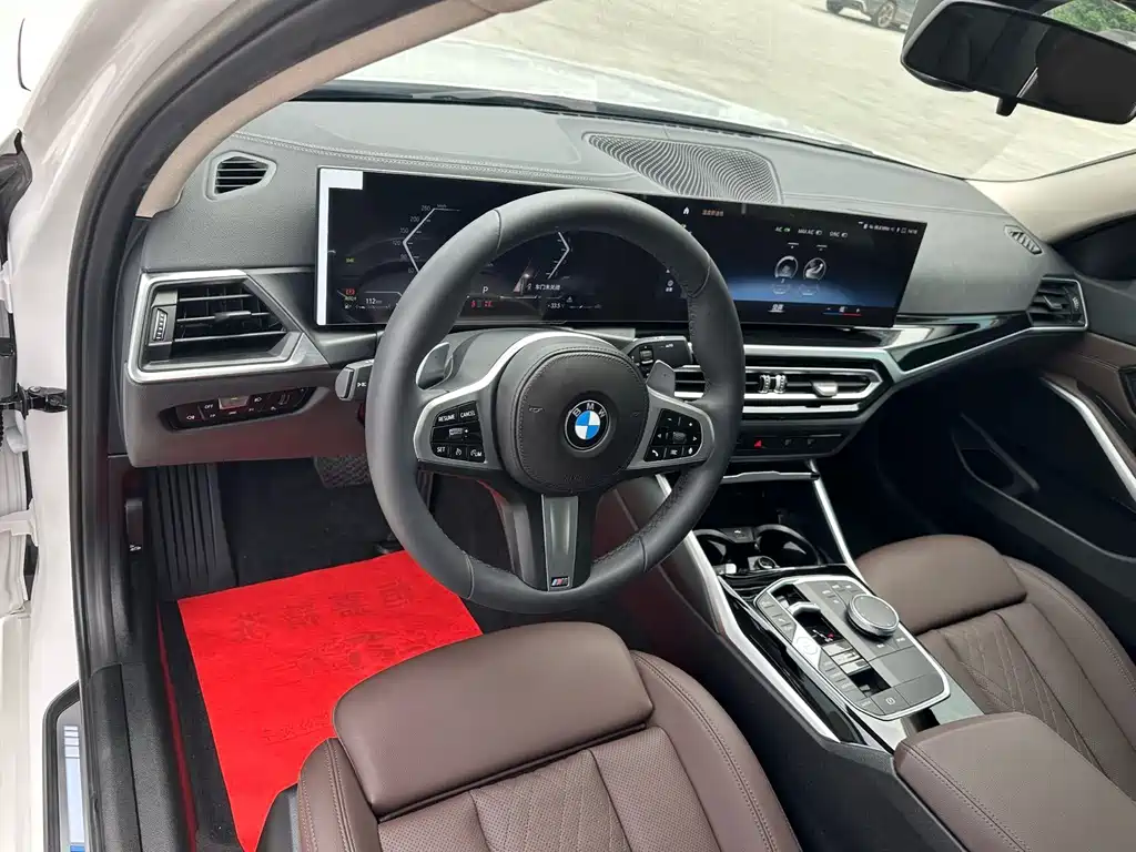 BMW 3 Series 2023 — фото 12