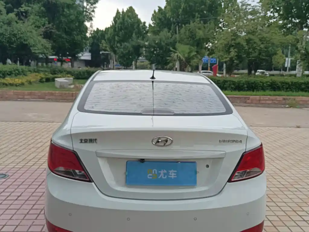 Hyundai Accent 2014 — фото 15