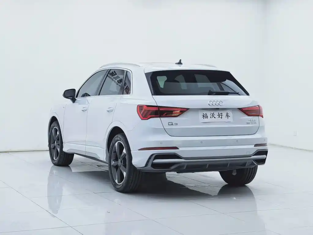 Audi Q3 2020 — фото 33